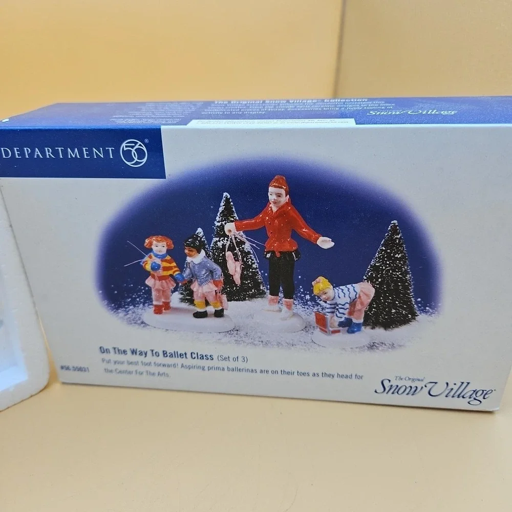 Department 56 Snow Village On The Way To Ballet Class Figurines Set #56.55031